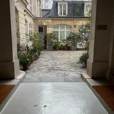 179 - Heart Of Saint Germain Des Pres - Perfect Location Appartamento Parigi
